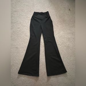 Crossover flare leggings